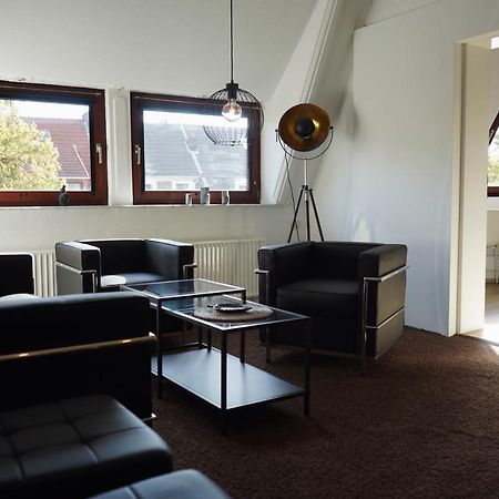 Appartement Unique: Geraeumig - Bhf-Nah - Parkplatz - Netflix à BRE Extérieur photo