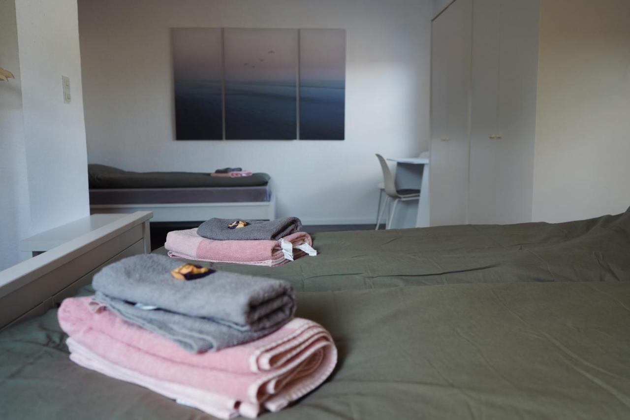 Appartement Unique: Geraeumig - Bhf-Nah - Parkplatz - Netflix à BRE Extérieur photo