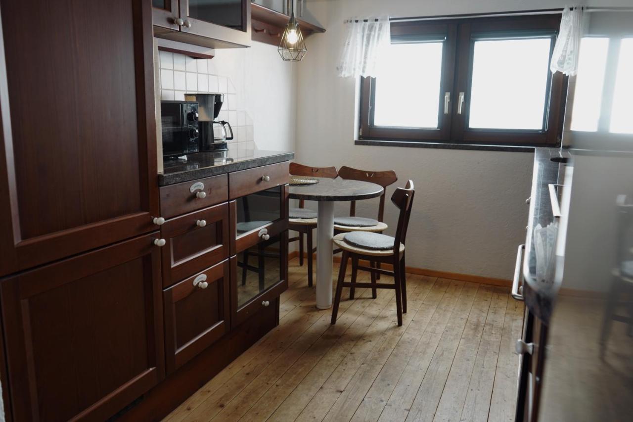 Appartement Unique: Geraeumig - Bhf-Nah - Parkplatz - Netflix à BRE Extérieur photo