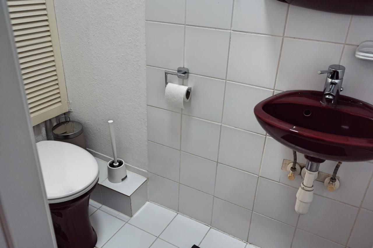Appartement Unique: Geraeumig - Bhf-Nah - Parkplatz - Netflix à BRE Extérieur photo