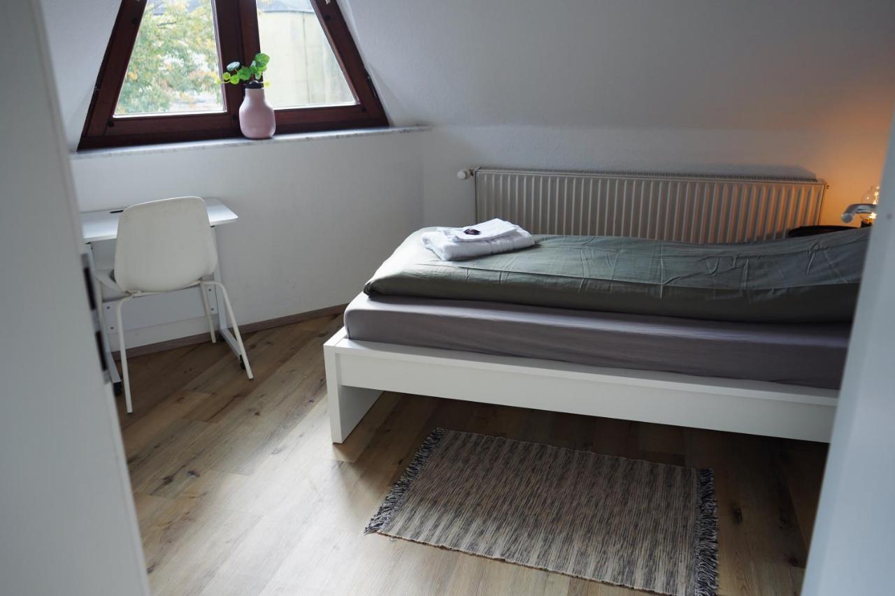 Appartement Unique: Geraeumig - Bhf-Nah - Parkplatz - Netflix à BRE Extérieur photo