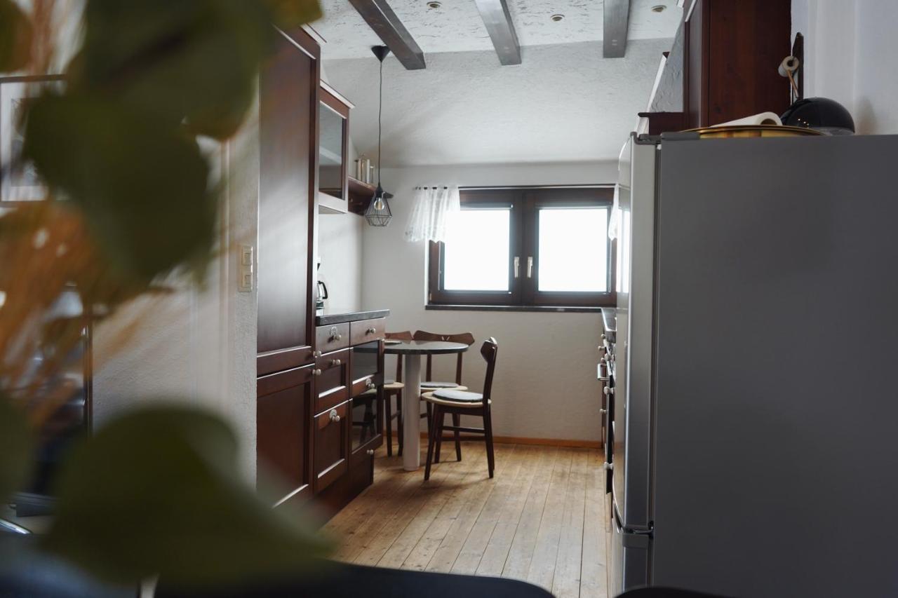 Appartement Unique: Geraeumig - Bhf-Nah - Parkplatz - Netflix à BRE Extérieur photo