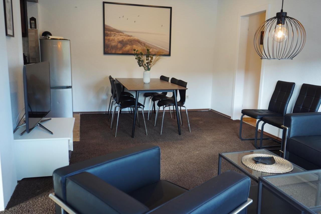 Appartement Unique: Geraeumig - Bhf-Nah - Parkplatz - Netflix à BRE Extérieur photo